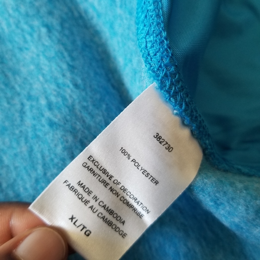 SOLDD!!! NWOT CHAMPION ZIP UP SWEATER - Picture 6 of 7